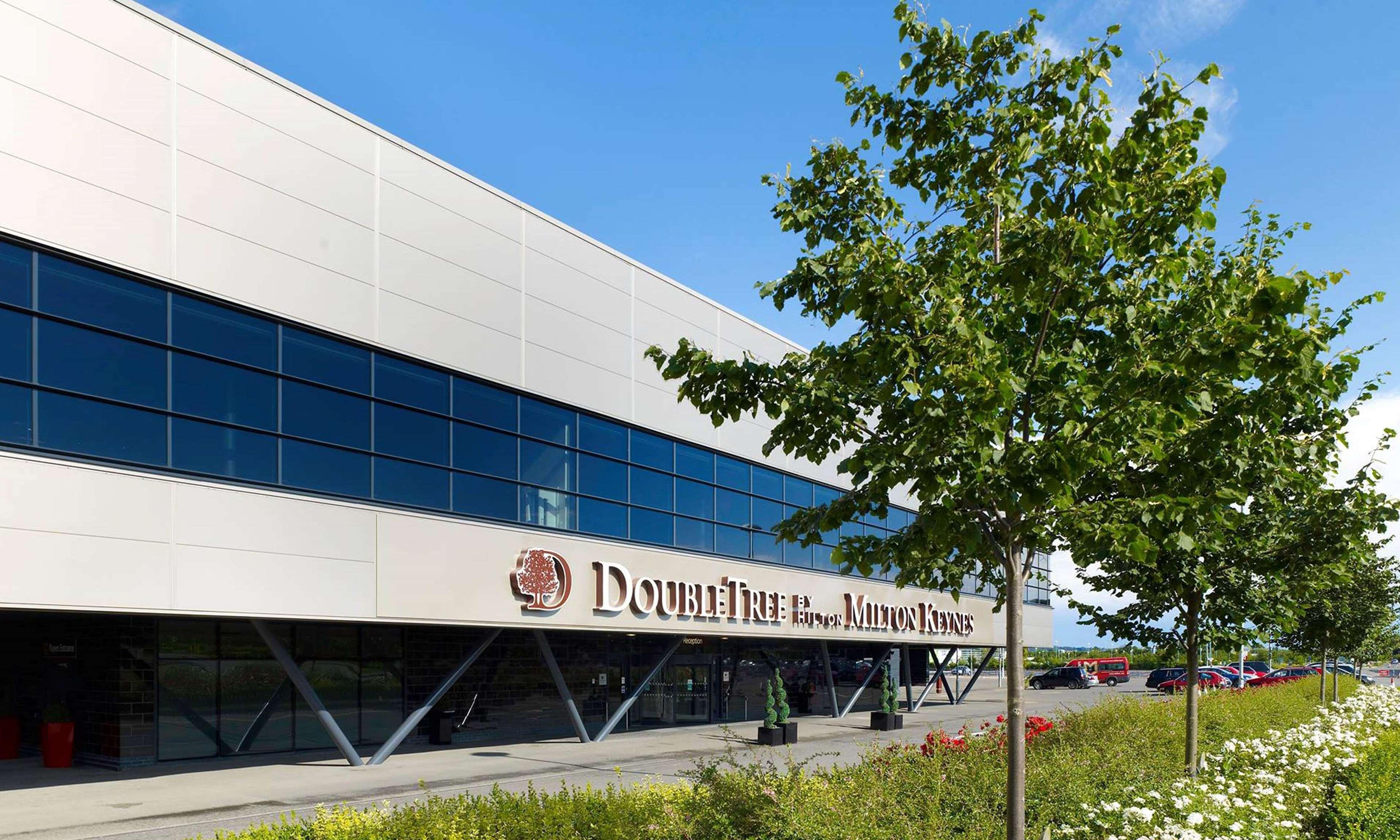 Doubletree By Hilton Milton Keynes Hotel Ngoại thất bức ảnh