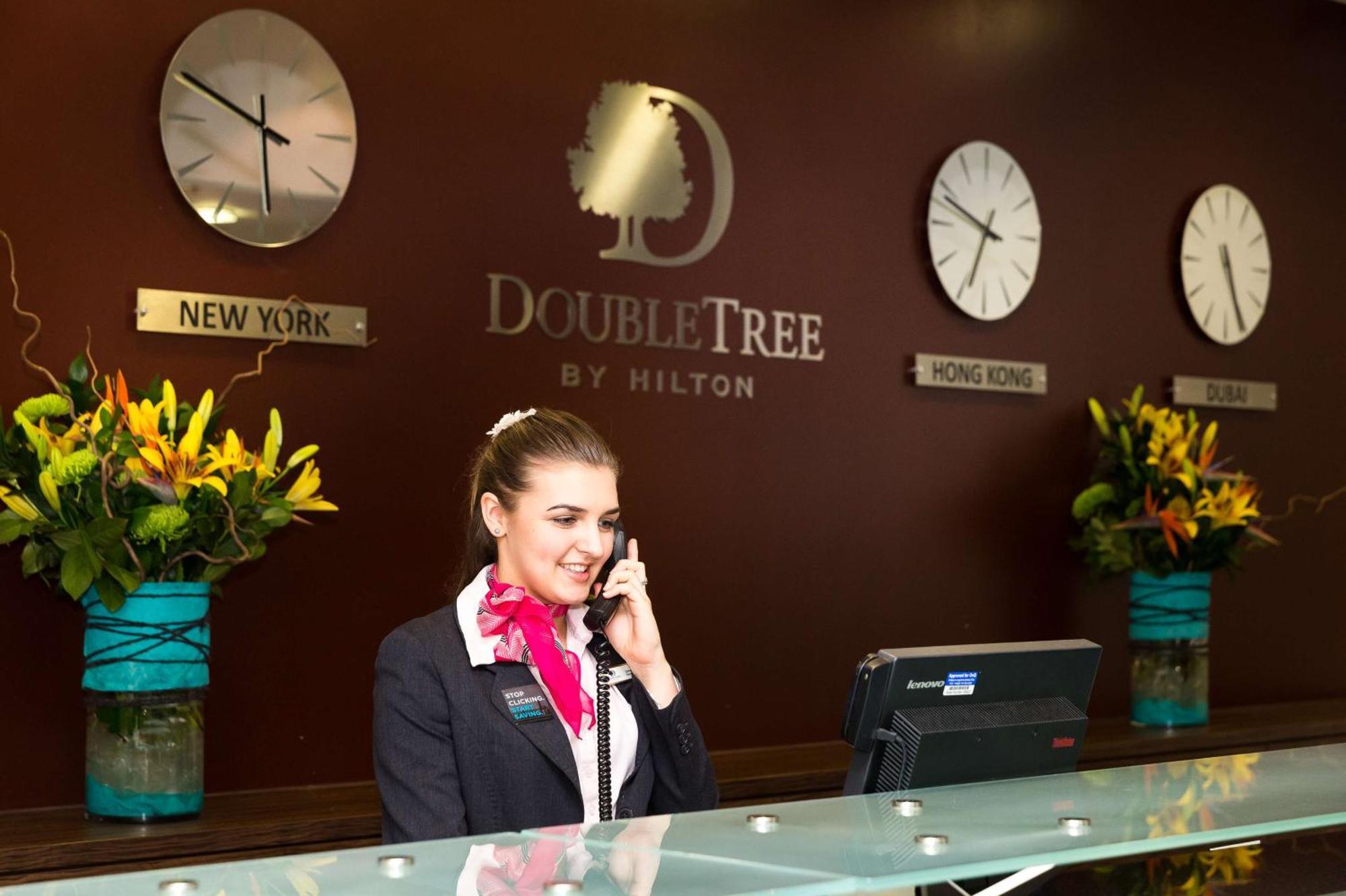 Doubletree By Hilton Milton Keynes Hotel Ngoại thất bức ảnh